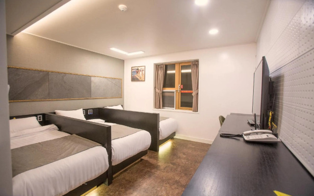 Hotel Major 2