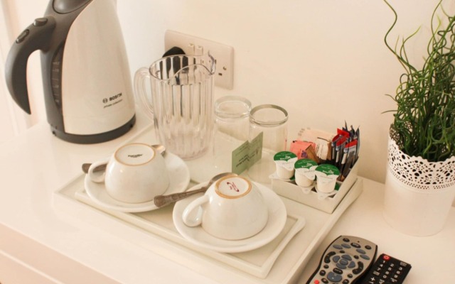 The Queens Head Hotel