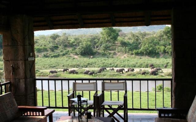 Khandizwe River Lodge