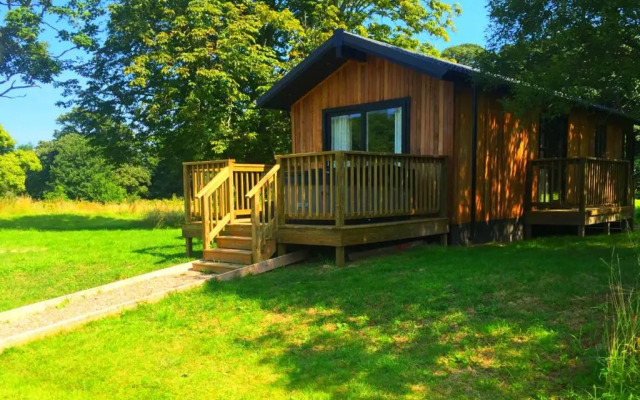 The Lodge by the Lake, Dunbar