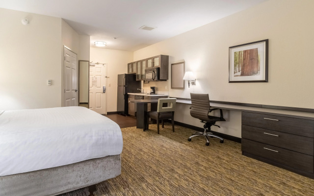 Candlewood Suites Portland Airport by IHG