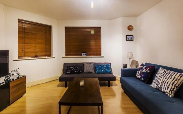 Cosy & Bright Flat for 5 in Greenwich