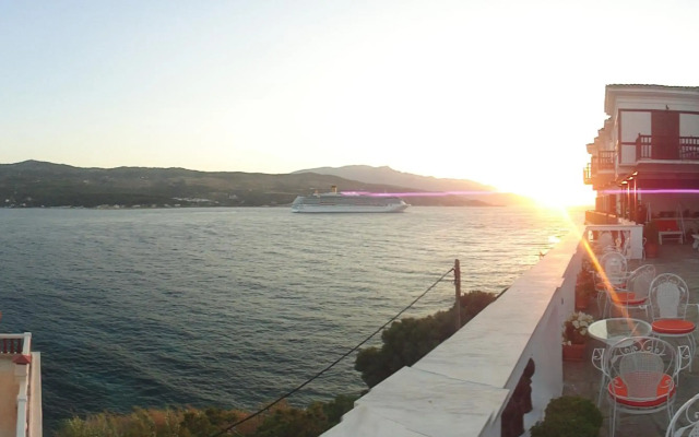 Mirini Hotel