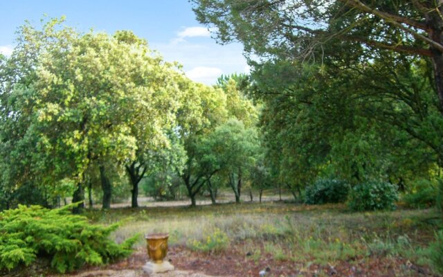 House With 4 Bedrooms in Cucuron, With Private Pool, Furnished Garden