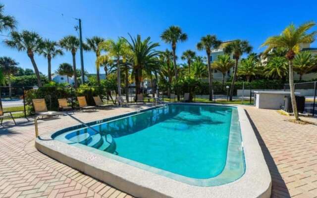 Gulf Holidays 15 - One Bedroom Condo