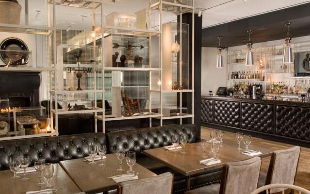 The Ames Boston Hotel, Curio Collection by Hilton