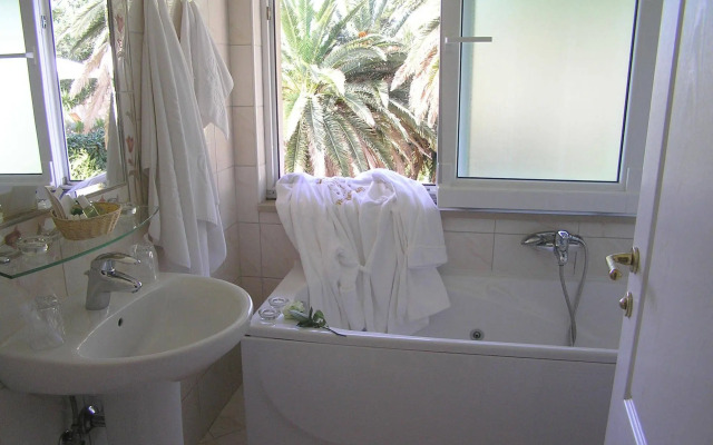 Boutique & Beach Hotel Villa Wolff