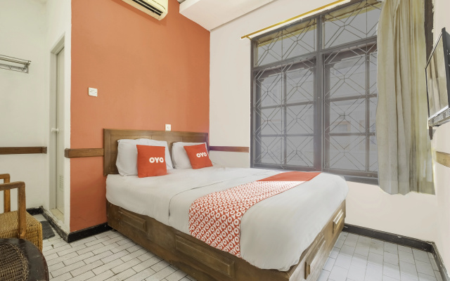 OYO 1945 Hotel Bali Indah – Guest Rooms – Bandung