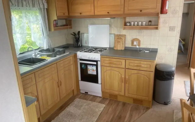 2 Bed Caravan With Aberystwyth Town Viev