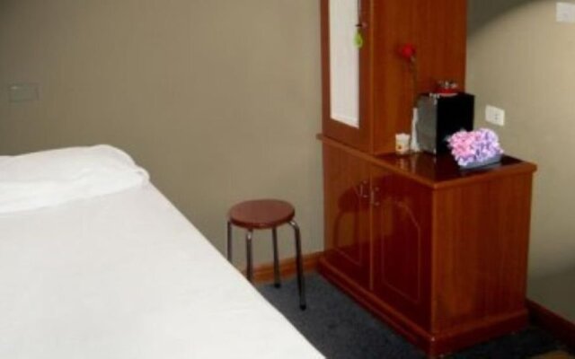 VMQ Hotel