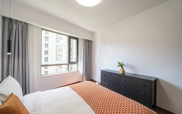 Tyms 2BR APT Hongqiao Bella Vita