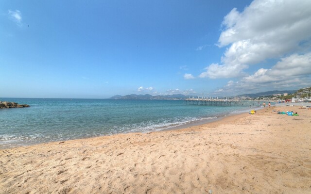 Le Prince Apartment 1