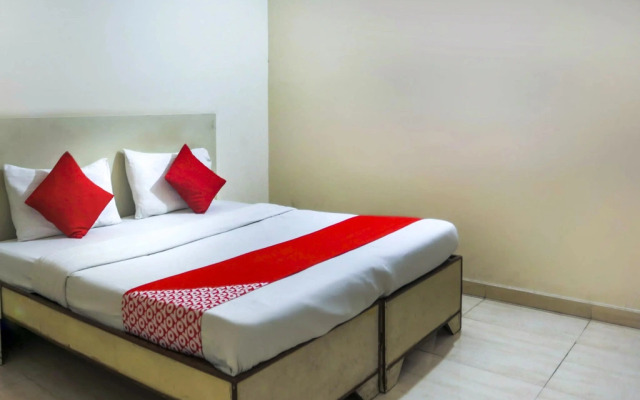 Hotel Mahadev by OYO Rooms