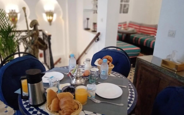 Dar Tinjaa