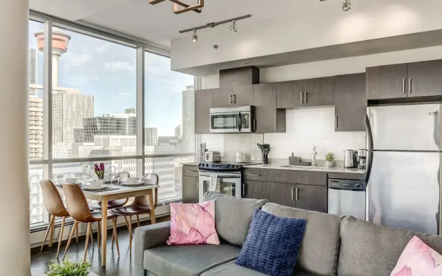 Luxury 2BR Condo - Downtown City Views