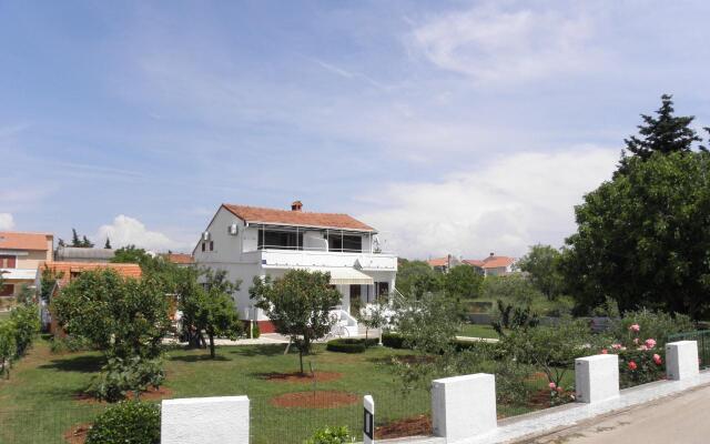Studio apartment Kuce - 150m from the beach with parking: SA1 Susica, Island Ugljan