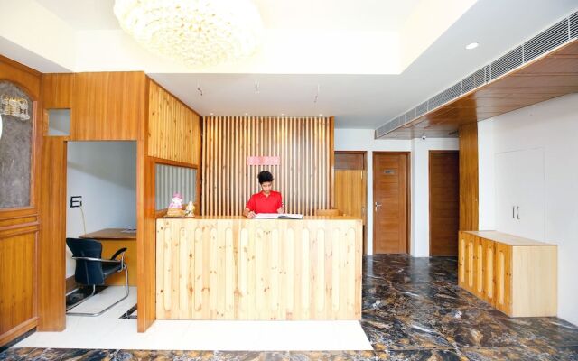 Capital O Hotel Cargo by JD