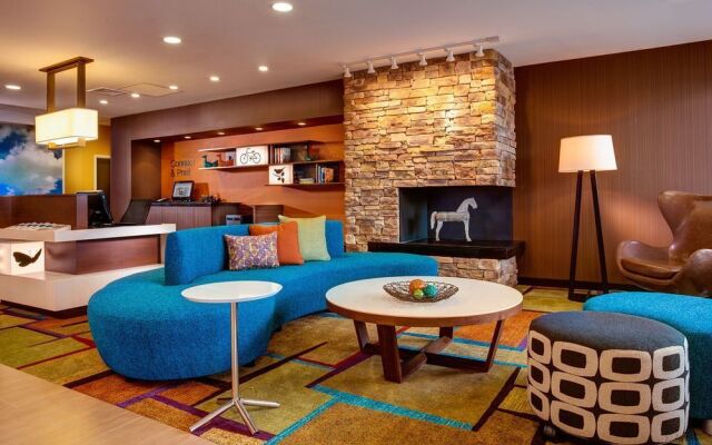 Fairfield Inn & Suites Calhoun