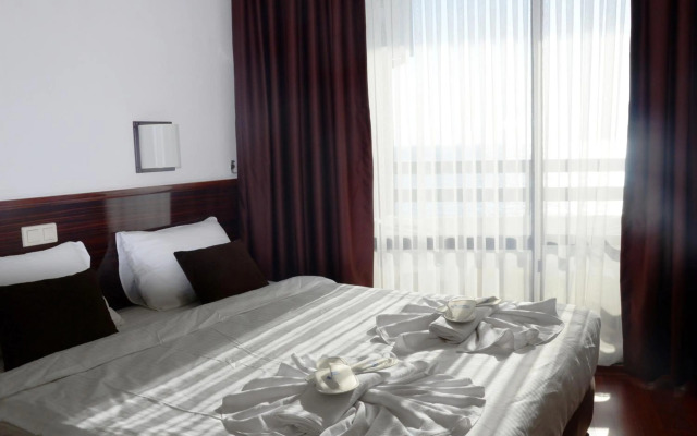 Sunday Beach Hotel