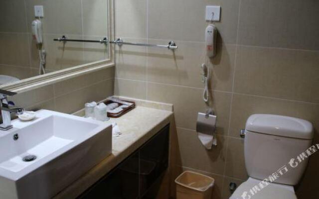 Yulong Hotel