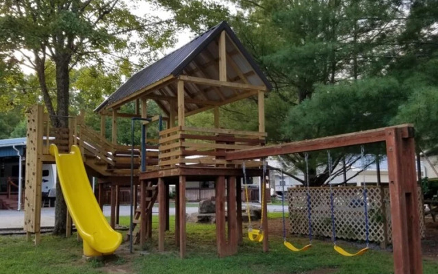 Timber Pointe Resort