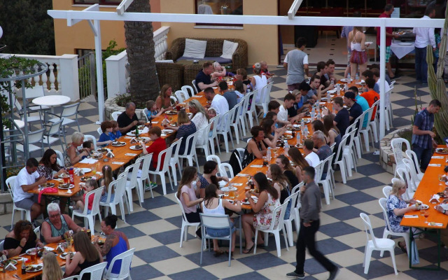 Bellos Hotel Apartments
