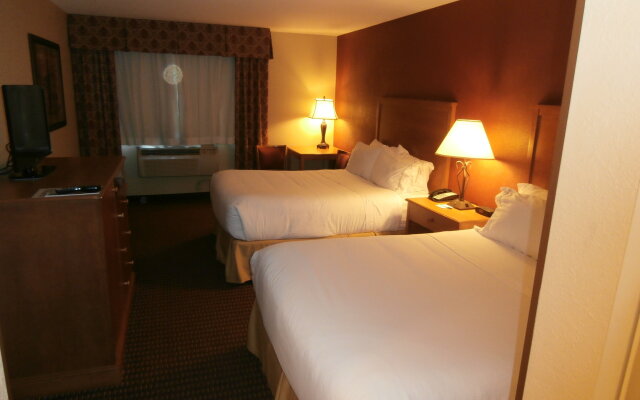 Holiday Inn Express Hotel & Suites Raton by IHG