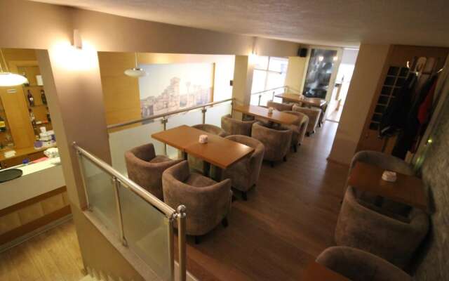 Hotel Bylis