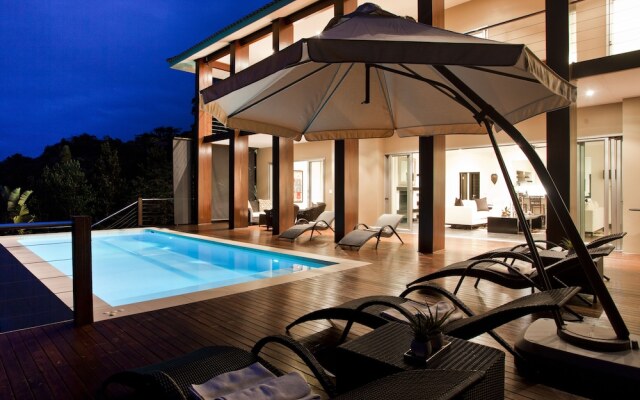 Luxury Seaside Homes