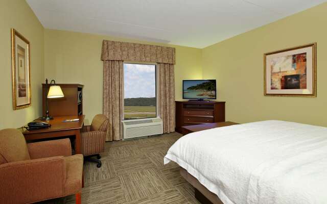 Hampton Inn & Suites Madisonville