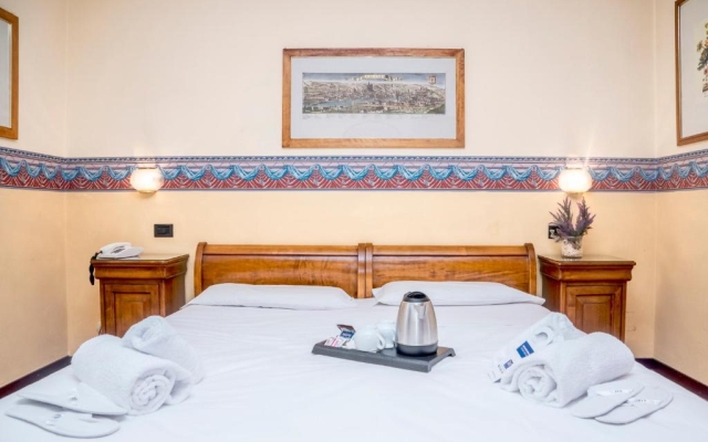 Select Hotel
