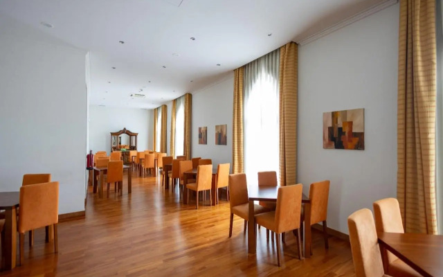 Hotel Apartamento Geres Ribeiro