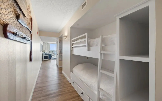 Pelican Beach 1506 1 Bedroom Condo by Pelican Beach Management