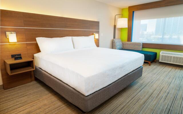 Holiday Inn Express & Suites Las Vegas - E Tropicana, an IHG Hotel