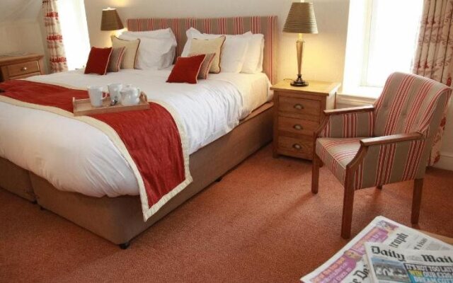 Three Salmons Hotel