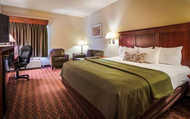 Best Western Plus MidAmerica Hotel