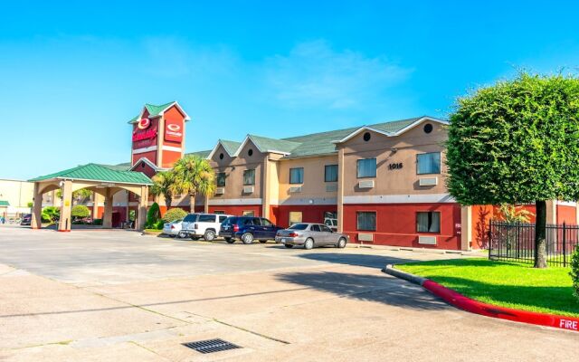 Econo Lodge Inn & Suites East Houston I-10