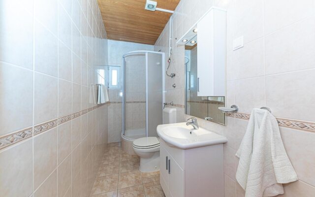 Beautiful Home in Marina With Wifi and 3 Bedrooms