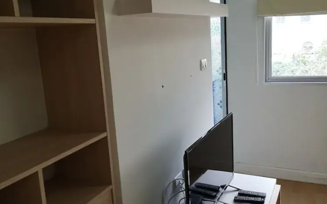 Comfy Deluxe One Bedroom