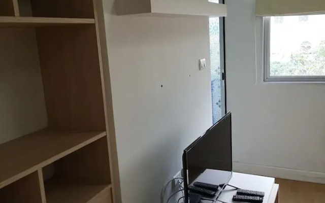 Comfy Deluxe One Bedroom