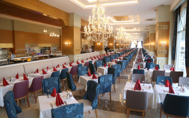 J'adore Deluxe Hotel & Spa