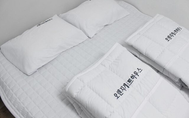 Orange Guesthouse - Hostel