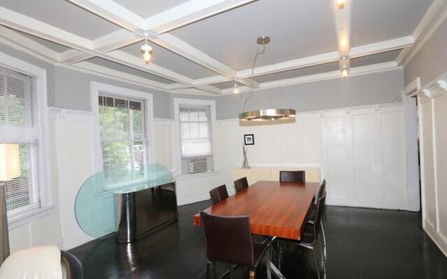 Hopkins Park Bed and Breakfast