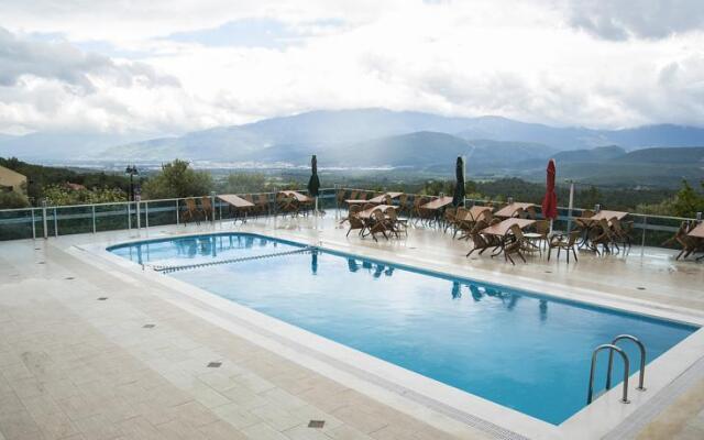 Camalti Gardenlife Otel