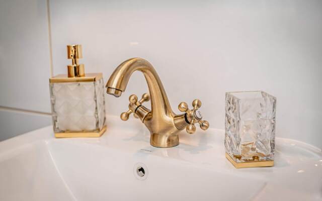 Queen Studio - LoftAffair