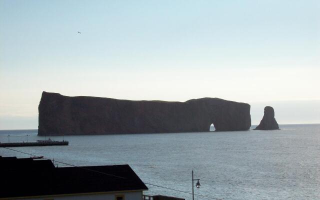 Hotel Motel Fleur De Lys