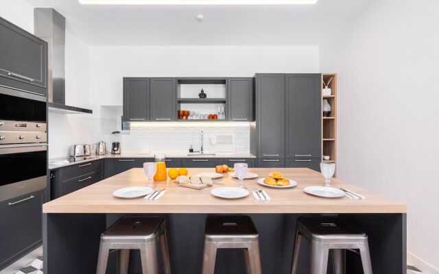 Chalet Estoril Townhouse