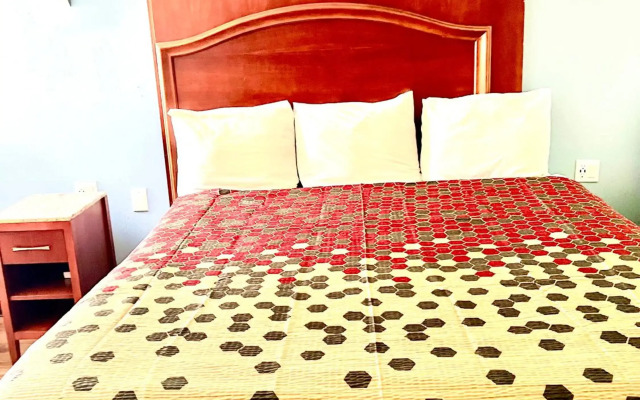 Econo Lodge San Antonio near SeaWorld - Medical Center