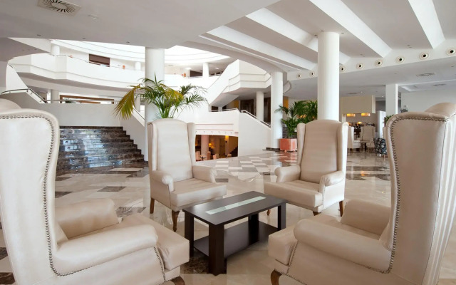Fuerte Estepona Suites Spa