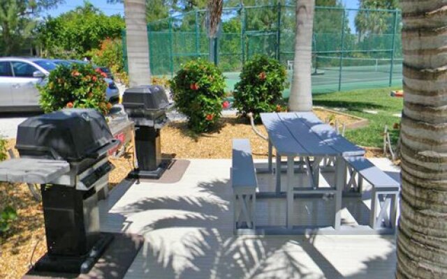 Surfrider Beach Club